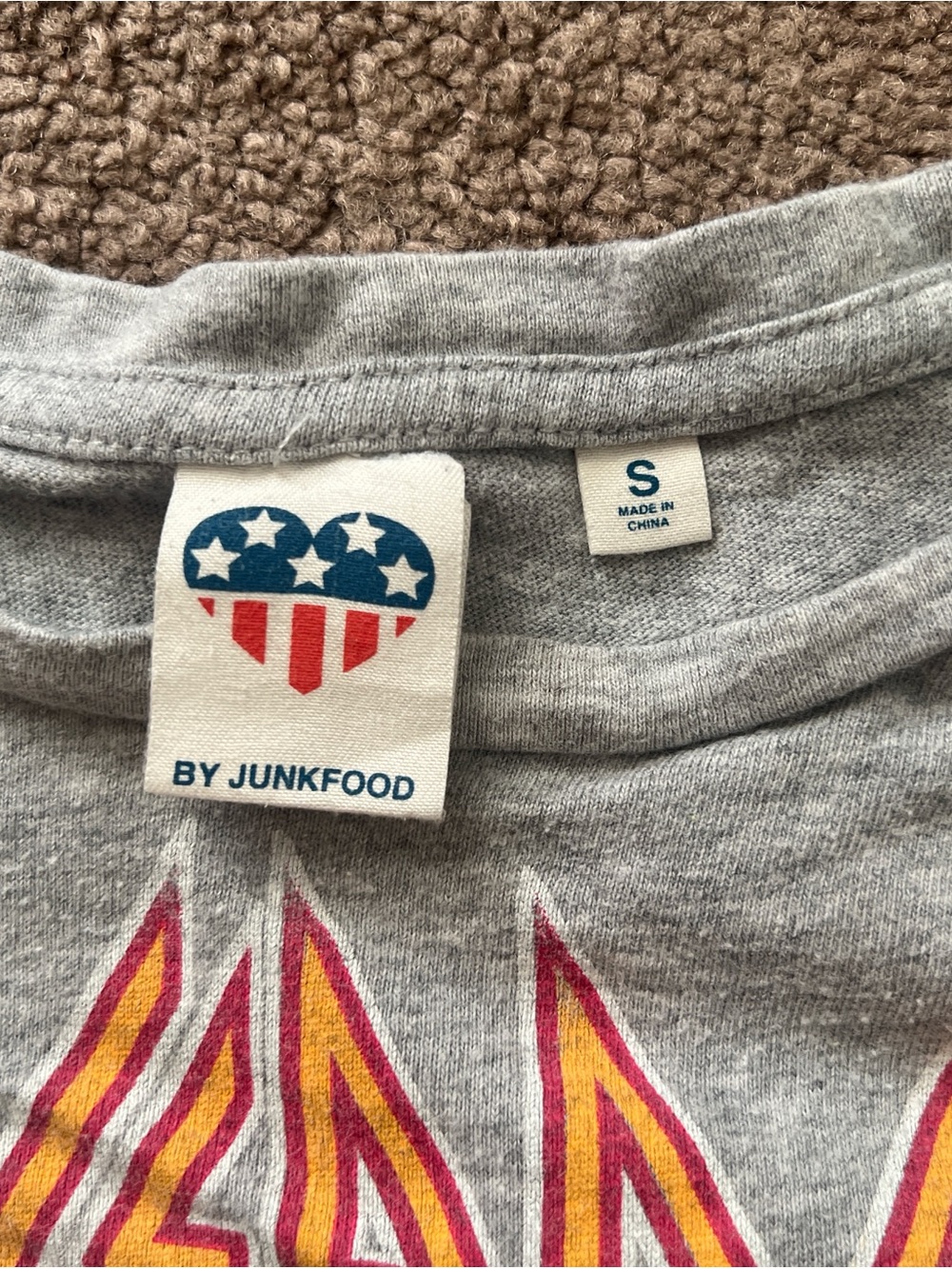 Gray Def Leppard Graphic Tee
